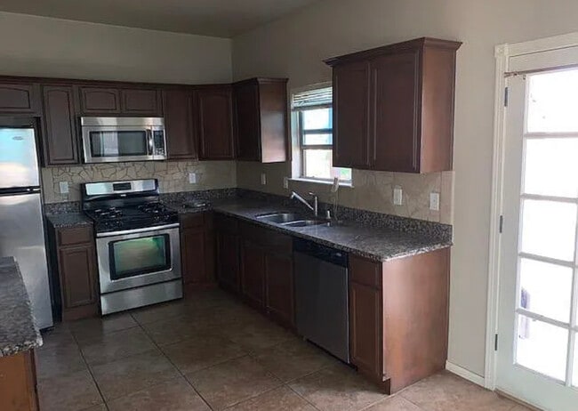 14207 North Point Ave in El Paso, TX - Building Photo - Building Photo