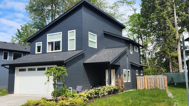 property at 2900 Sandwood Ln