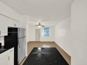 1003 NE 110th St-Unit -2 in Biscayne Park, FL - Building Photo - Building Photo