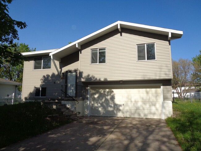 property at 2007 SW 16th St