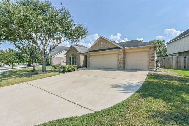 13010 Gentle Water Dr in Houston, TX - Building Photo - Building Photo