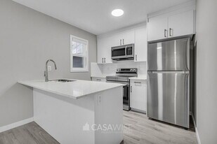 6220 Hampton Gray Ave in Edmonton, AB - Building Photo