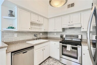 800 Peachtree St NE in Atlanta, GA - Building Photo - Building Photo