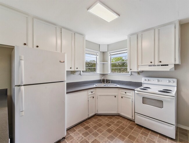 7357-7352 Brace St in Houston, TX - Building Photo - Building Photo