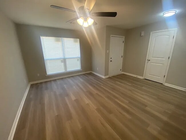 1011 Stone St in Jacksonville, AR - Building Photo - Building Photo