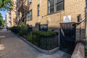 Morris Gardens in Bronx, NY - Building Photo - Building Photo