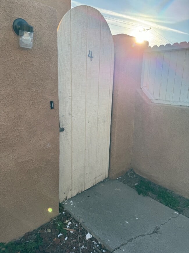 936 San Pedro Dr SE in Albuquerque, NM - Building Photo - Building Photo