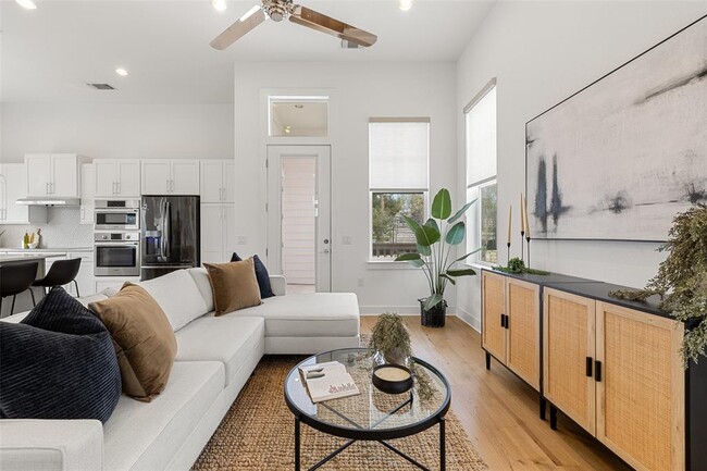 4400 Night Owl Ln in Austin, TX - Building Photo - Building Photo