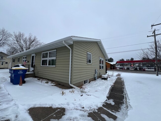 1200 Cedar St in Merrill, WI - Building Photo - Building Photo