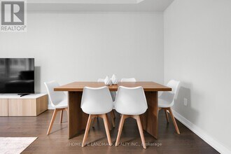 217 Salterton Cir in Vaughan, ON - Building Photo - Building Photo