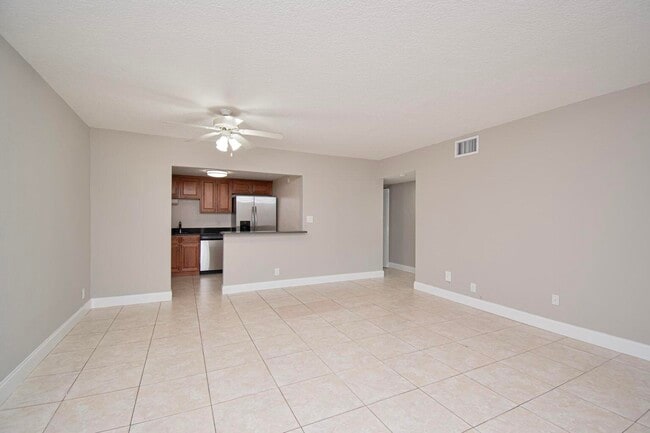 770 SE 2nd Ave in Deerfield Beach, FL - Foto de edificio - Building Photo