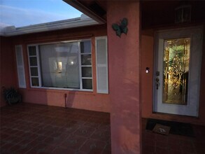 9604 NW 67th Ct in Tamarac, FL - Building Photo - Building Photo