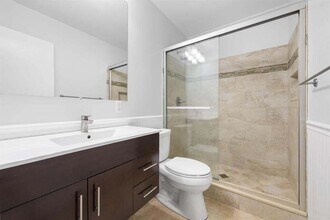 3801 NE 22nd Ter, Unit 2 in Lighthouse Point, FL - Foto de edificio - Building Photo
