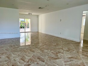 22744 SW 54th Way in Boca Raton, FL - Building Photo - Building Photo