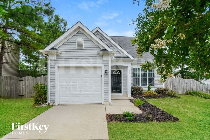 125 N Honey Springs Ave in Fuquay Varina, NC - Building Photo