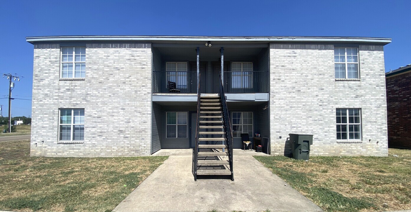 2801 Cantabrian Dr, Unit D in Killeen, TX - Foto de edificio