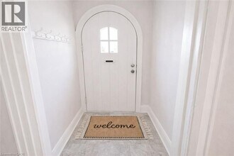 2316 New St in Burlington, ON - Building Photo - Building Photo