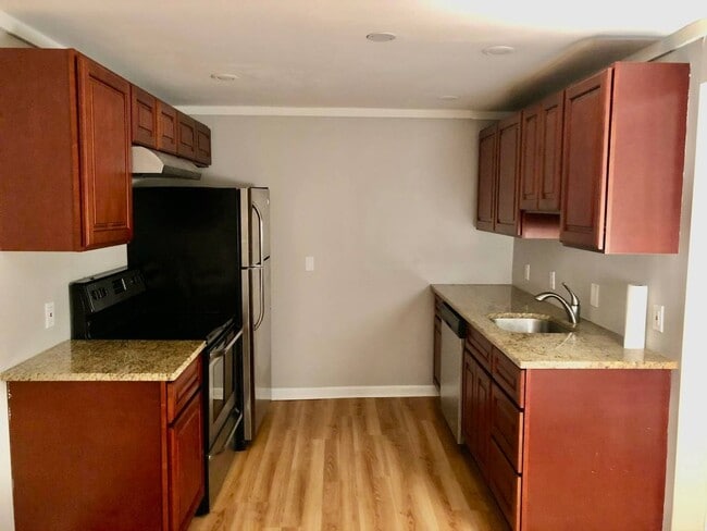 property at 418 N Darlington St