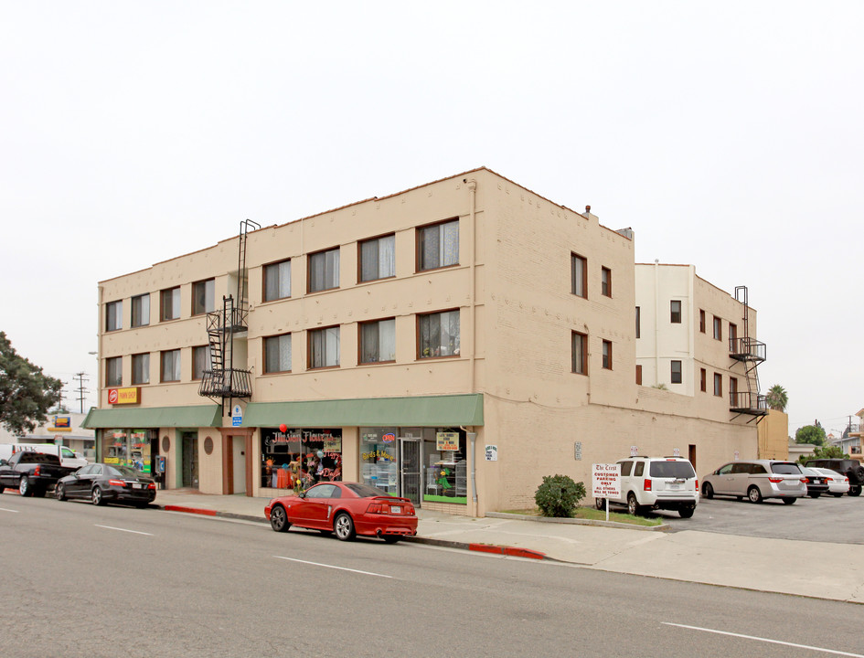 Brighton Hotel in Torrance, CA - Building Photo