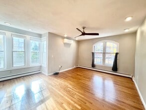 120 Highland St, Unit 1 in Boston, MA - Foto de edificio - Building Photo