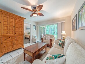 773 Wiggins Lake Dr in Naples, FL - Foto de edificio - Building Photo