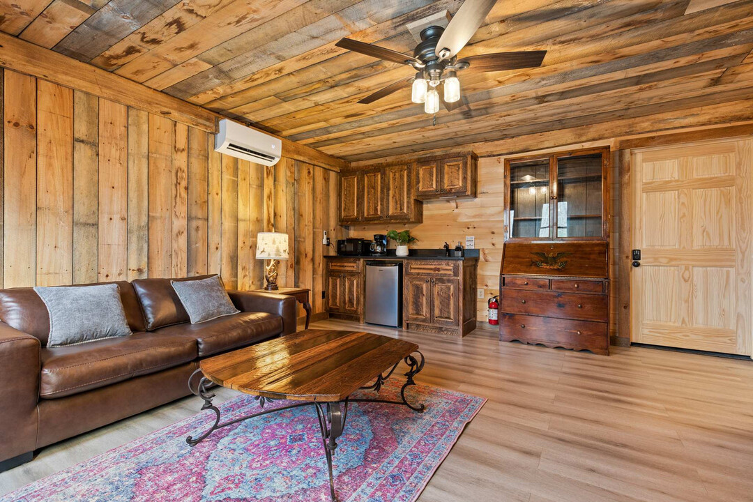 63 Whispering Hawk Ct in Morganton, GA - Foto de edificio