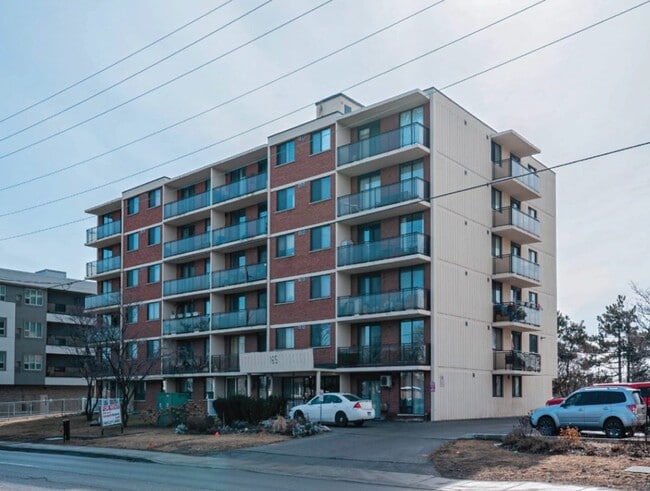175 Bloor St W in Oshawa, ON - Building Photo - Building Photo