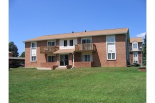 161 Wildwood Ct Apartments