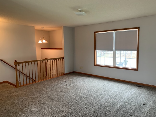 537 E Lacy St in Marshall, MO - Building Photo - Building Photo