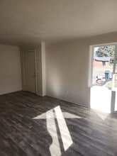 1841 Kalmia St in Sweet Home, OR - Building Photo - Building Photo