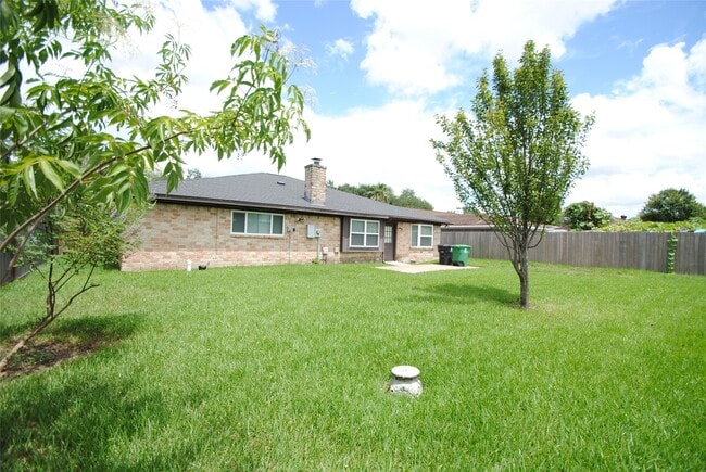 property at 11511 Creekhurst Dr