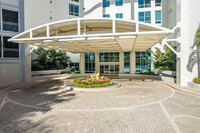 Provence at Park Shore in Naples, FL - Foto de edificio - Building Photo