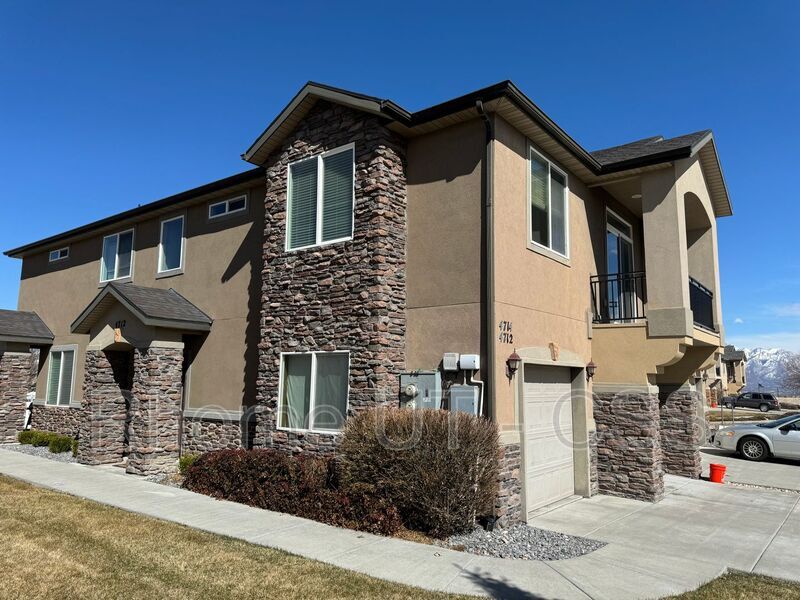4712 W Thorndale Way in West Jordan, UT - Building Photo
