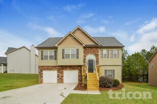 110 Andrews Ct in Dallas, GA - Building Photo