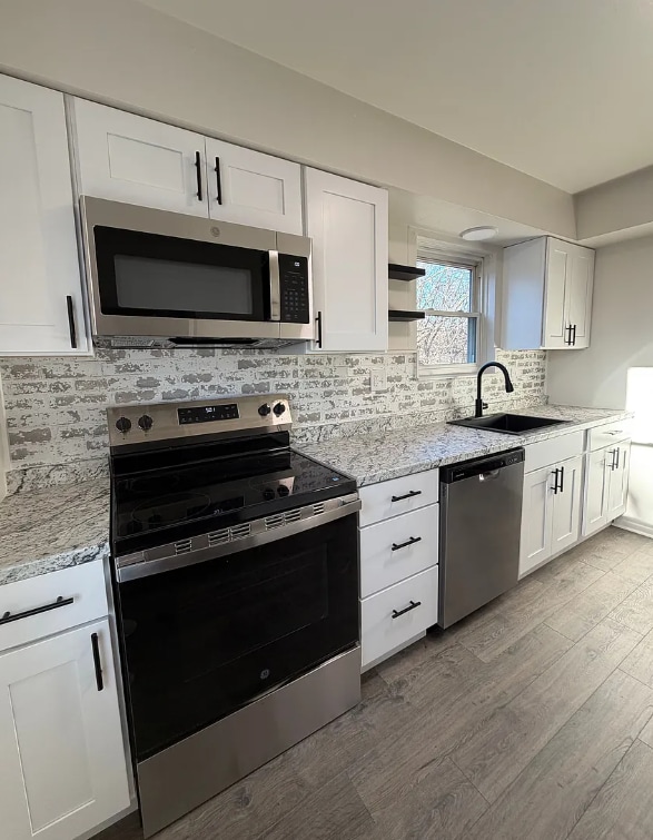 property at 5711 NW Hillside Dr