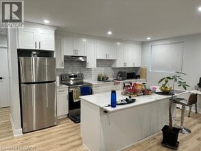 85 Confederation Dr in Kitchener, ON - Building Photo - Building Photo