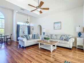 145 Spur Dr in Rotonda West, FL - Foto de edificio - Building Photo