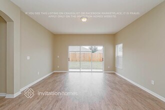 7610 Wood Violet Dr in Gibsonton, FL - Building Photo - Building Photo