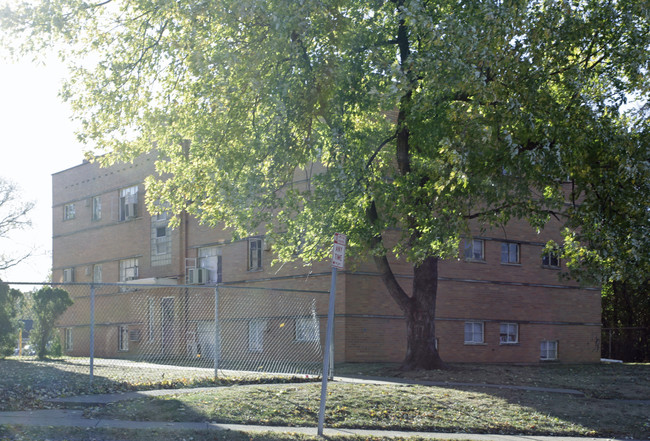 Celestial Arms Apartments in Cincinnati, OH - Building Photo - Building Photo