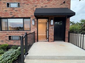 455 Sunrise Hwy in West Babylon, NY - Foto de edificio - Building Photo