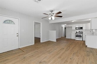 215 N Morrow St in Blue Ridge, TX - Building Photo - Building Photo