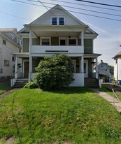 430 Clinton Ct, Unit 428 in Meadville, PA - Building Photo