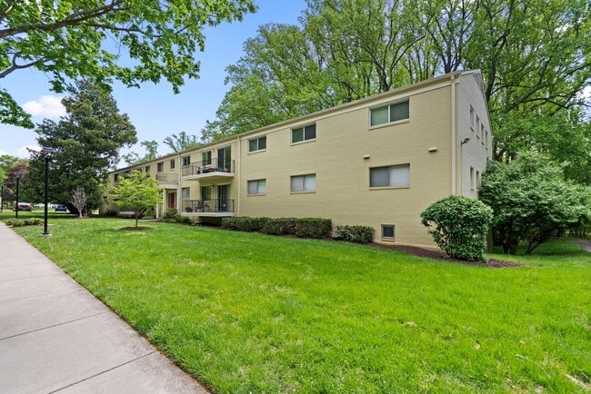 10643 Weymouth St in Bethesda, MD - Building Photo - Building Photo