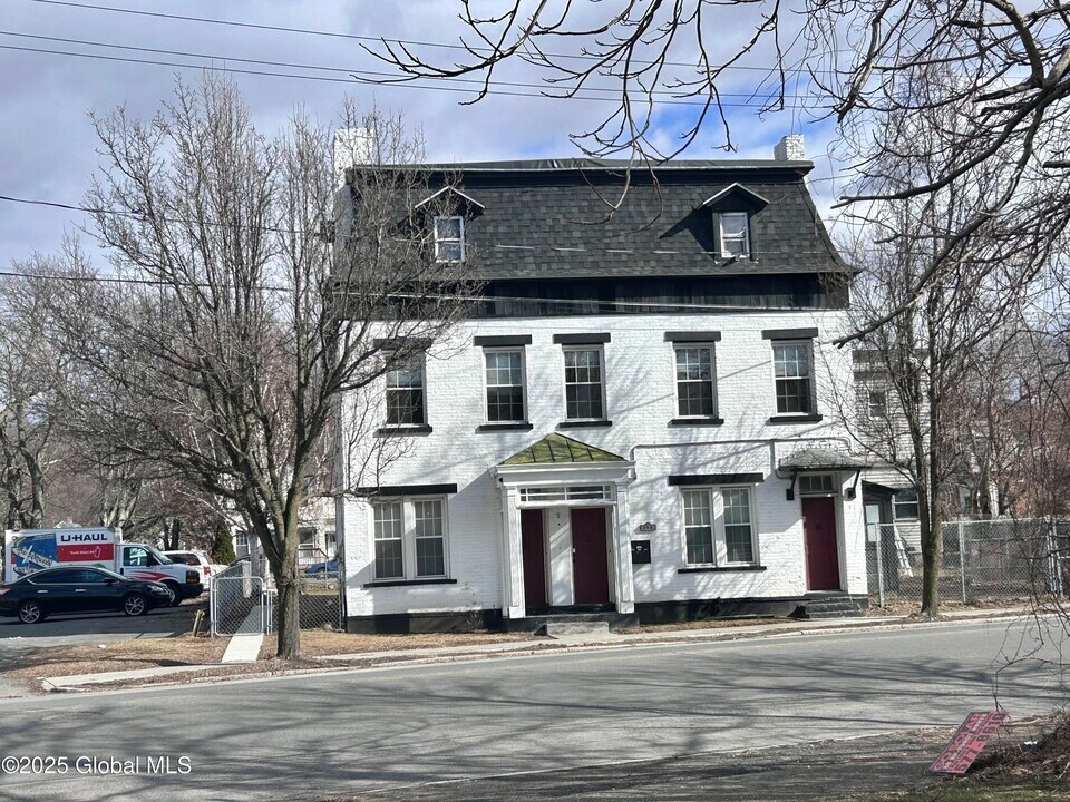 290 2nd Ave in Troy, NY - Building Photo