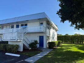 2929 SE Ocean Blvd in Stuart, FL - Building Photo