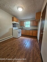 240 Grove St in Clarks Summit, PA - Building Photo - Building Photo