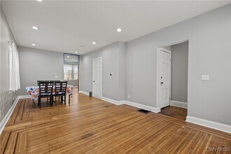 11 Baynes St in Buffalo, NY - Building Photo - Building Photo