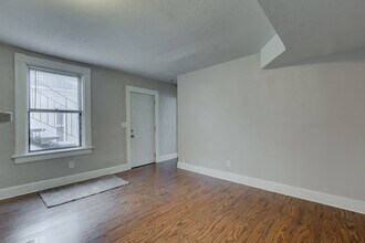 434 Elizabeth St in Cincinnati, OH - Foto de edificio - Building Photo