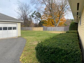 6 Highland Cir in Amherst, MA - Building Photo - Building Photo