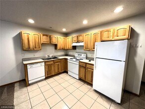 1271 Pinewood Trail in New Richmond, WI - Building Photo - Building Photo